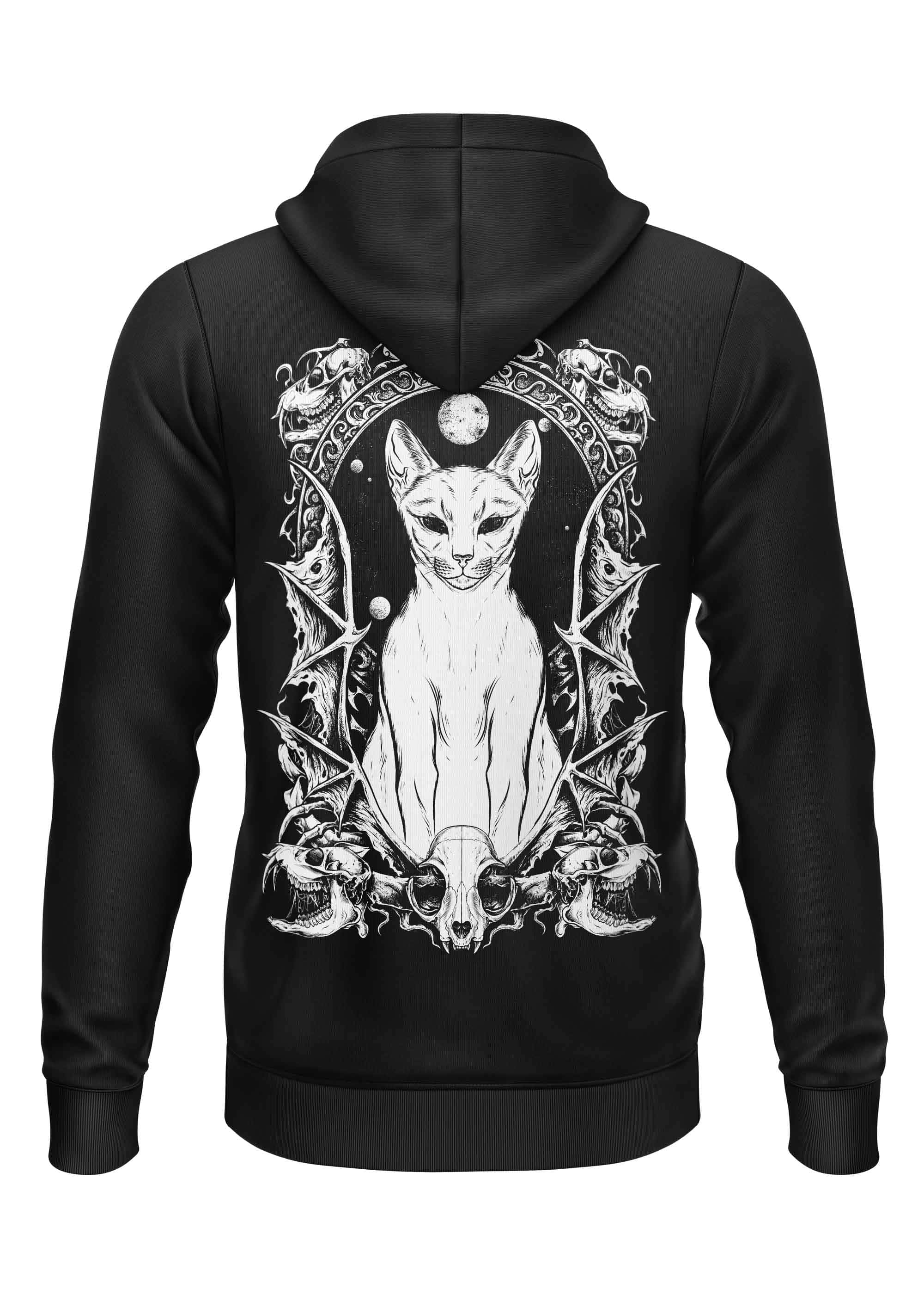Schwarzer hoodie mit weißem gothic grafikdruck einer katze umgeben von schädeln, fledermäusen und ornamenten auf der rückseite